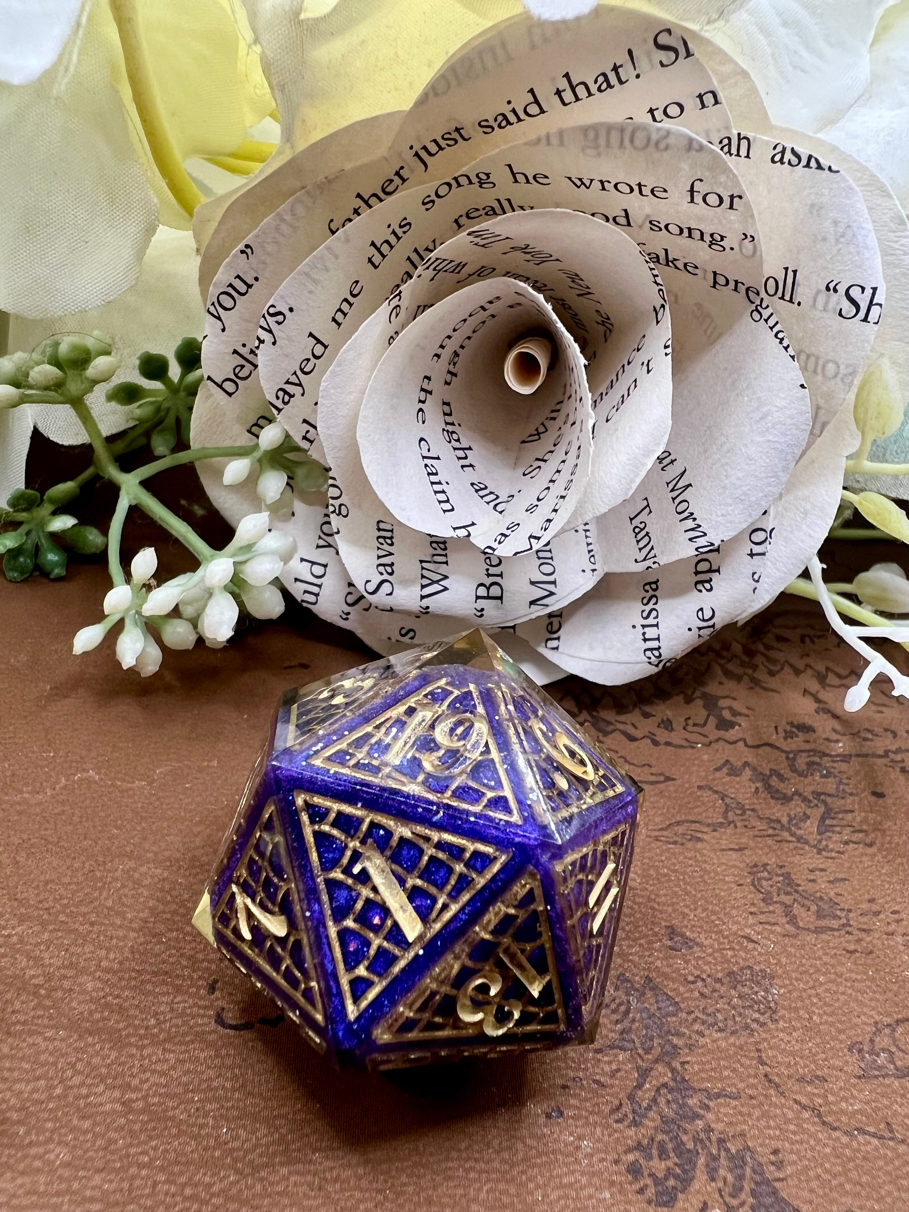 Gilded Flight - 30mm Dragon Egg Geode D20